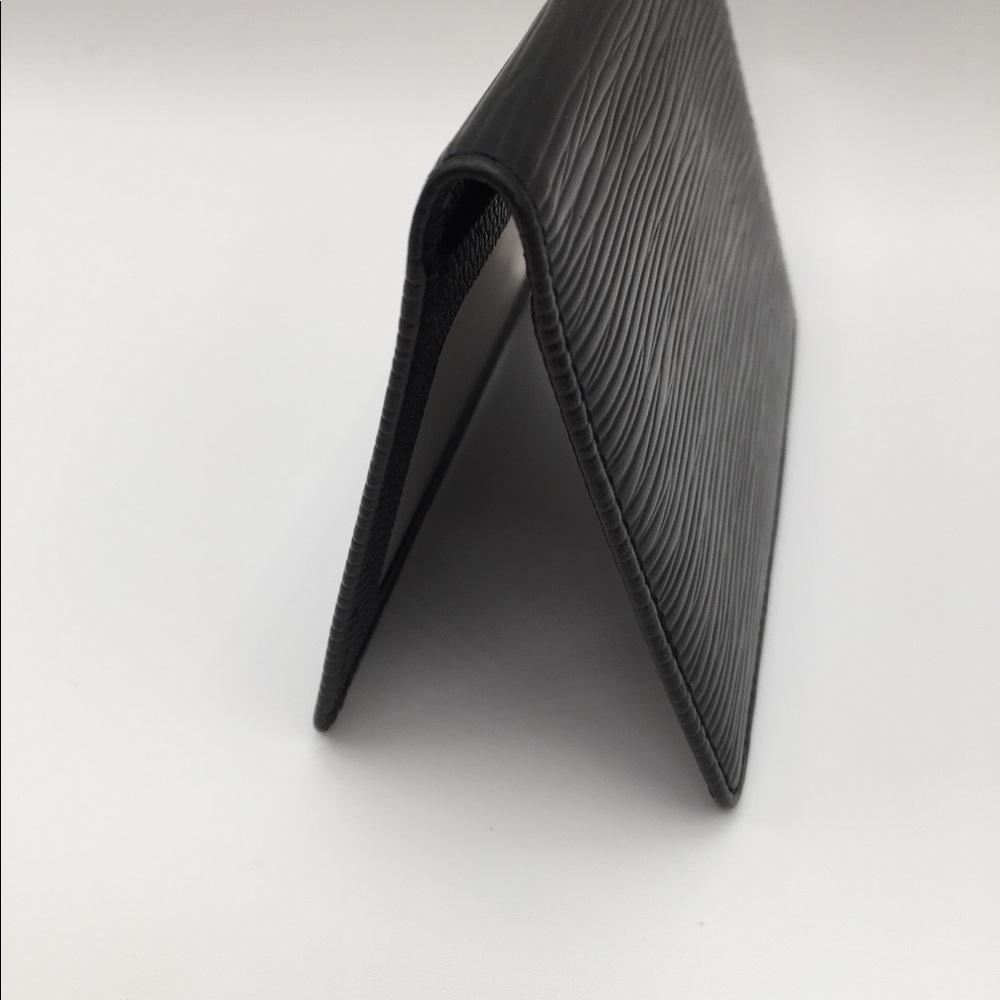 Authentic Louis Vuitton  Card holder - Picture 5 of 14